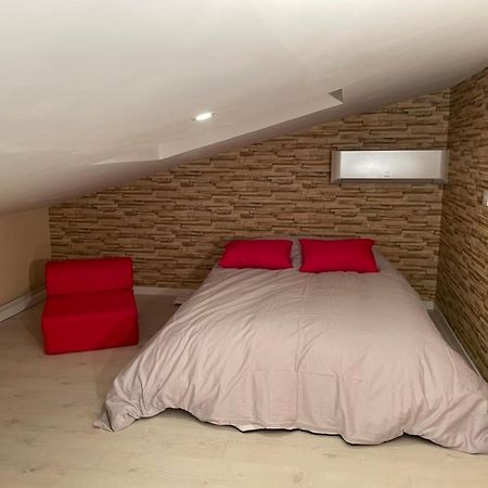 Les Meubles De Lassou Gite Lombers Bagian luar foto